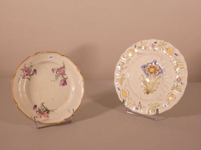 two plates that are sitting next to each other