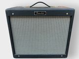 Le nouvel amplificateur de guitare bleu et noir de Fender est prêt à être commercialisé