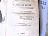un vieux livre avec l'image d'un homme dessus