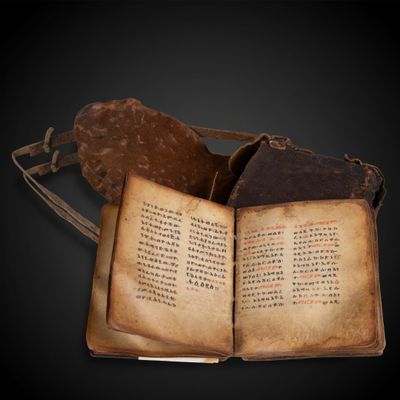 ÉTHIOPIE Ancienne bible copte écrite en Guèze sur parchemin … - Photo 1