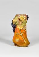 Vase cylindrique Lajos Mack en céramique Zsolnay, vers 1900