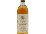 une bouteille de vin avec une étiquette blanche sur fond blanc