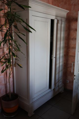 Armoire Louis-Philippe relaqué gris