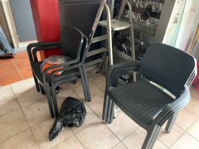 Ensemble de mobilier de terrasse soit :