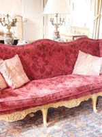 GRAND CANAPE à oreilles de style Louis XV en bois mouluré, s… (photo 4)