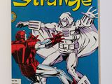 la couverture du magazine « Strange », sur laquelle figurent un robot et un homme