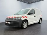 une camionnette blanche avec une bande rouge et blanche sur le côté