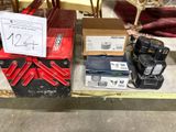 une table sur laquelle sont posés de nombreux outils