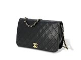 chanel sac à rabat en agneau matelassé noir