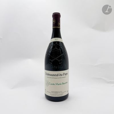 bouteille de vin rouge sur fond blanc sur fond blanc