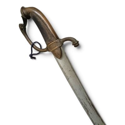 une image d'une épée avec un manche sur un fond blanc
