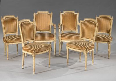 lot de six chaises de salle à manger de style Louis XVI
