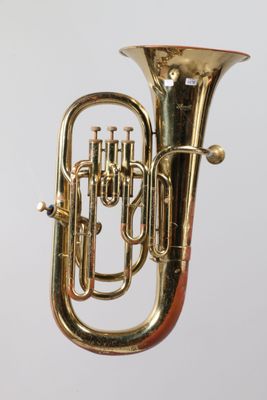 an image of a brass instrument with a bell on a white background