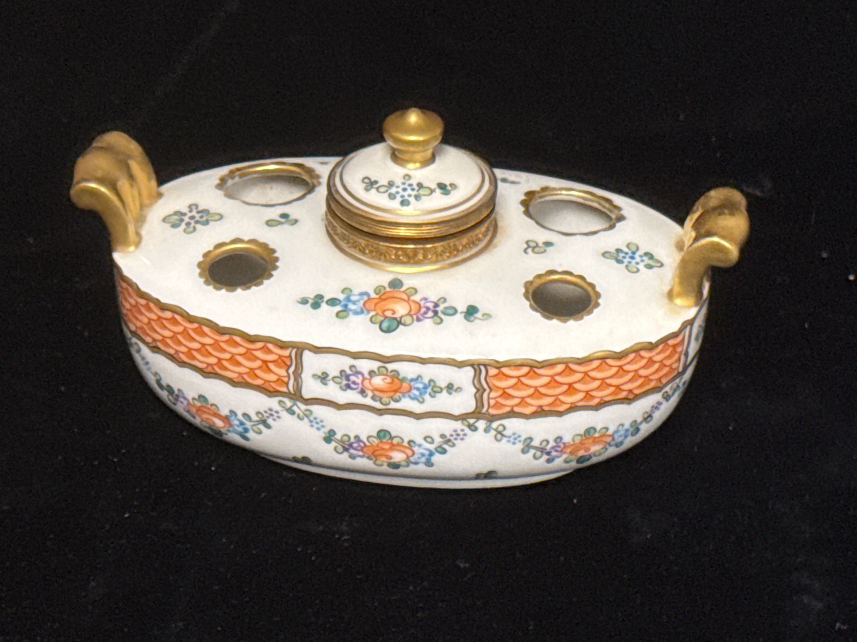 Objets d'art & Curiosités