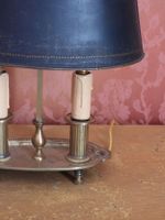 LAMPE BOUILLOTTE en bronze à deux lumières, l'abat-jour oval… (photo 3)