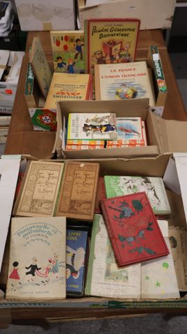 Lot de livres d’enfant (2 cartons) : livres éducatifs (géographie...