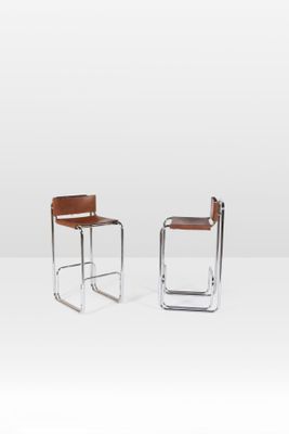 lot de deux tabourets de bar en chrome et cuir