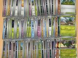beaucoup de cartes sur la table