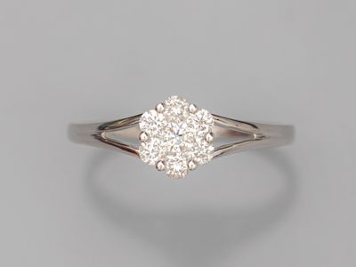 Bague fleur en or gris 750°/°° (18K), sertie de diamants tai…