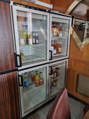 2 vitrines à boissons à deux portes FRIGELUX / ALASKA type C…