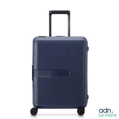 une image représentant une valise munie d'une poignée et de roulettes