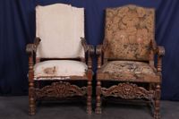 Paire de fauteuils en hètre, les accotoirs à décors de feuil…