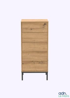 la commode est en bois et en métal