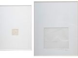 deux photographies encadrées représentant une image blanche et une image blanche