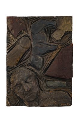 une photo d'une œuvre d'art réalisée en bois