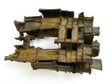 un morceau de bois qui a été découpé en morceaux