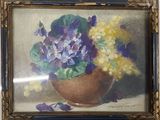 tableau représentant des fleurs violettes et jaunes dans un vase marron