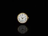 une montre de poche ancienne en or, avec des chiffres romains sur le cadran