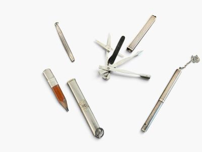 several different types of tools are arranged in a circle on a white surface