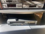 a picture of a stereo system sitting on top of a car