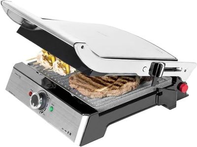 un gros plan d'un grill sur lequel se trouve un sandwich