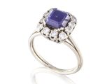 une bague en saphir et diamants, signée Van Cleef