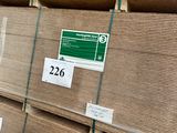 un grand nombre de boîtes empilées les unes sur les autres