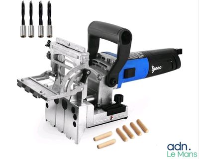 gros plan d'une machine posée sur une table