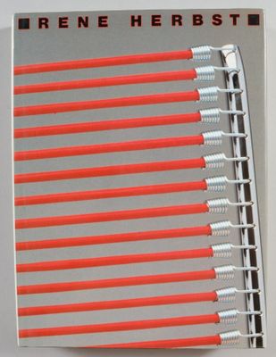 une photo d'un lot de brosses à dents rouges et argentées