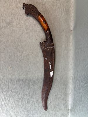 Poignard ou dague, plaquettes en os, lame courbe (manques, o… - Photo 1