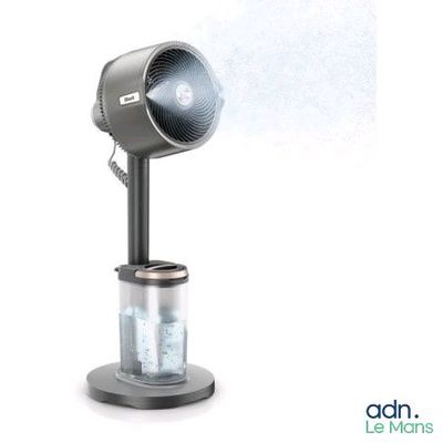 a fan that is sitting on top of a table