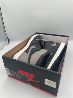 Nike Air Jordan 1 Retro noir / blanc / rouge