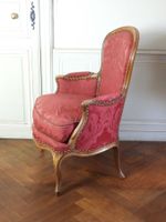 BERGERE en hêtre mouluré et sculpté à dossier cintré, les su… (photo 5)