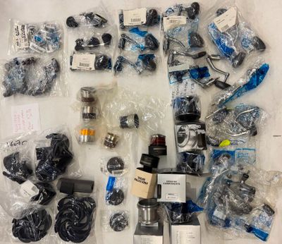 Important lot d'accessoires pour les moulinets (réducteurs, … - Photo 1