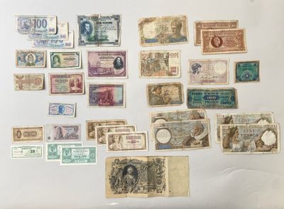 Lot de 32 billets du Monde France,Espagne,Roumanie
