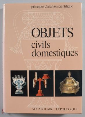 une image représentant un livre sur lequel figure une illustration d'objets