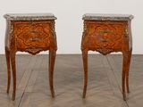 paire de commodes à plateau en marbre de style Louis XV