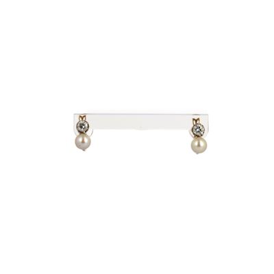 Paire de boucles d'oreilles en or jaune 750‰ et platine 850‰…