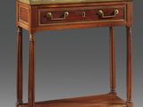 une console en acajou de style George II avec un plateau en marbre