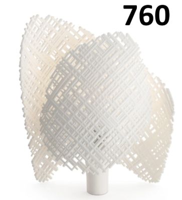 une photo d'une lampe de table blanche avec un pied blanc